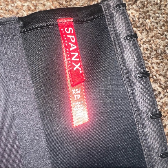 Spanx Waist Trainer Corset - Picture 8 of 8